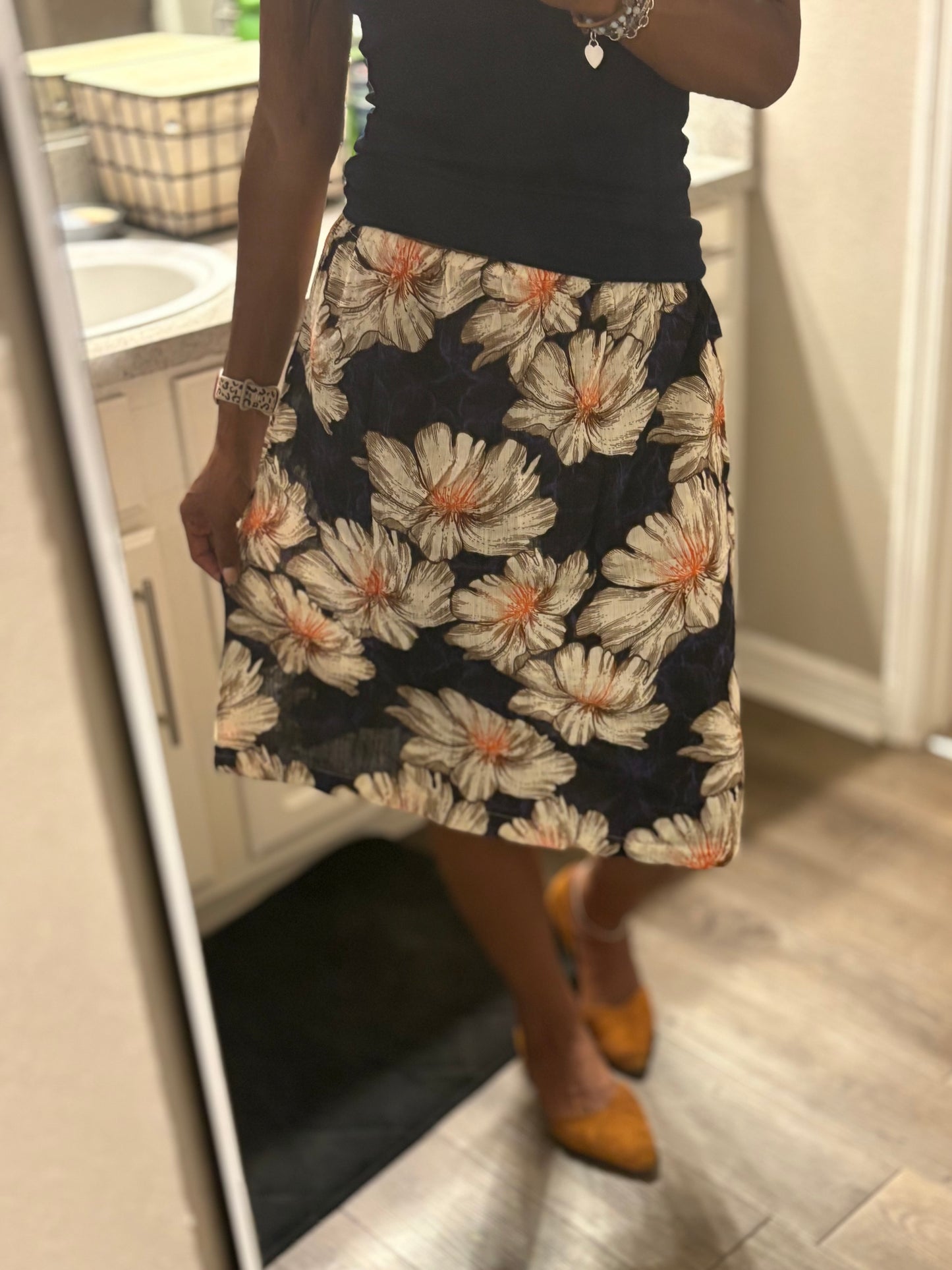 FLORAL FLOWER PRINT RUMPER/SKIRT WITH BELT